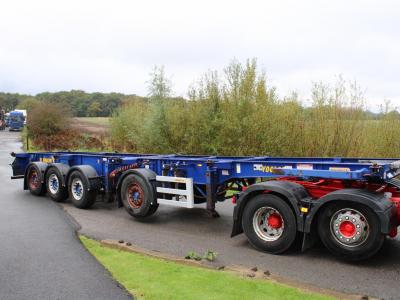 DENNISON SPLITTER SKELLY 4 AXLE